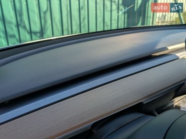 Белый Тесла Модель 3, объемом двигателя 0 л и пробегом 120 тыс. км за 19800 $, фото 27 на Automoto.ua