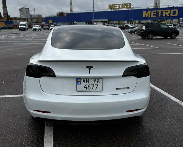 Білий Тесла Модель 3, об'ємом двигуна 0 л та пробігом 139 тис. км за 18900 $, фото 3 на Automoto.ua