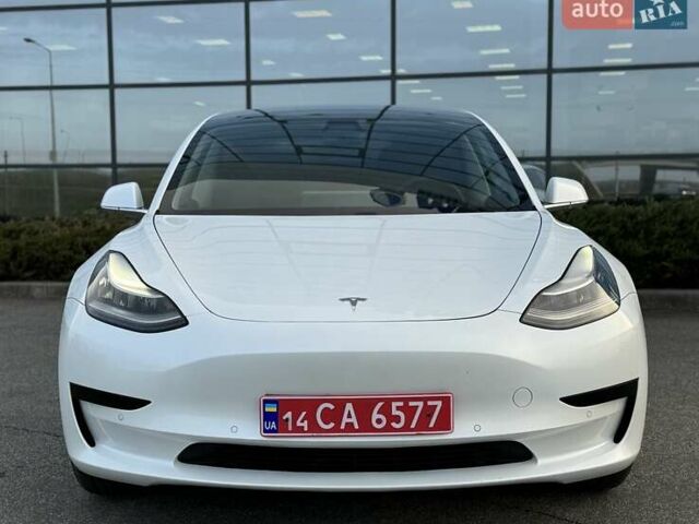Белый Тесла Модель 3, объемом двигателя 0 л и пробегом 199 тыс. км за 16600 $, фото 4 на Automoto.ua