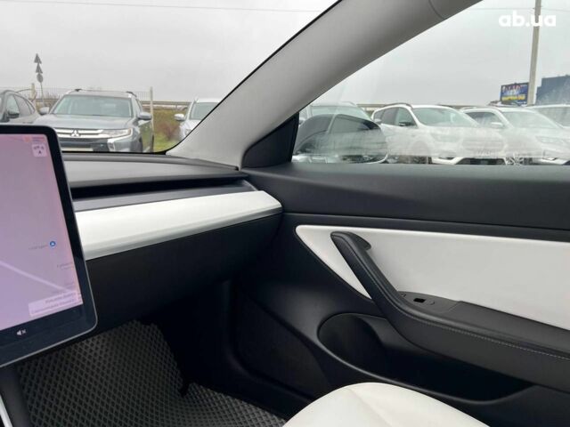 Білий Тесла Модель 3, об'ємом двигуна 0 л та пробігом 203 тис. км за 12000 $, фото 28 на Automoto.ua