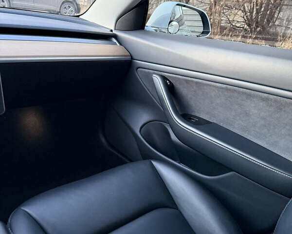 Білий Тесла Модель 3, об'ємом двигуна 0 л та пробігом 208 тис. км за 14300 $, фото 19 на Automoto.ua