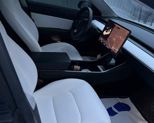 Белый Тесла Модель 3, объемом двигателя 0 л и пробегом 205 тыс. км за 16500 $, фото 5 на Automoto.ua