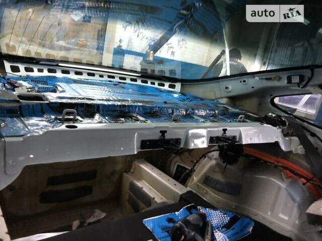 Белый Тесла Модель 3, объемом двигателя 0 л и пробегом 75 тыс. км за 25799 $, фото 33 на Automoto.ua