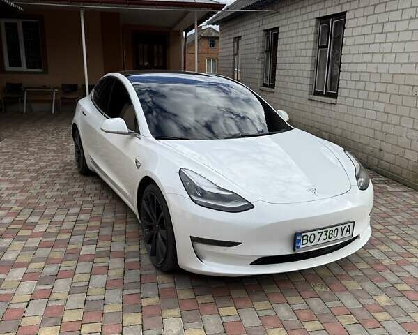 Белый Тесла Модель 3, объемом двигателя 0 л и пробегом 143 тыс. км за 18900 $, фото 6 на Automoto.ua
