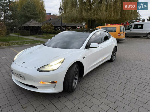 Білий Тесла Модель 3, об'ємом двигуна 0 л та пробігом 92 тис. км за 21800 $, фото 1 на Automoto.ua