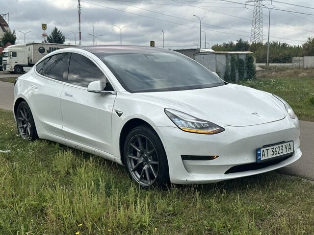 Белый Тесла Модель 3, объемом двигателя 0 л и пробегом 237 тыс. км за 14799 $, фото 2 на Automoto.ua