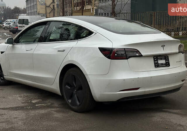 Білий Тесла Модель 3, об'ємом двигуна 0 л та пробігом 79 тис. км за 15200 $, фото 4 на Automoto.ua