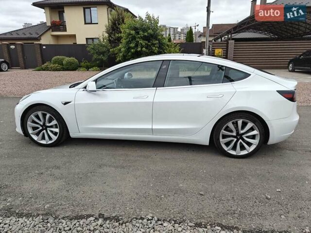 Білий Тесла Модель 3, об'ємом двигуна 0 л та пробігом 137 тис. км за 18600 $, фото 5 на Automoto.ua