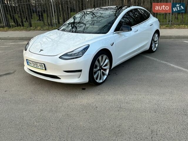 Белый Тесла Модель 3, объемом двигателя 0 л и пробегом 160 тыс. км за 19500 $, фото 10 на Automoto.ua