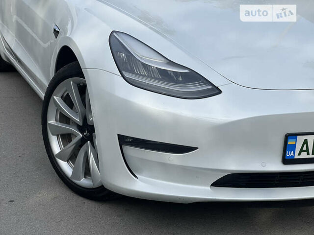 Белый Тесла Модель 3, объемом двигателя 0 л и пробегом 100 тыс. км за 23700 $, фото 23 на Automoto.ua