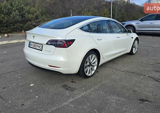 Белый Тесла Модель 3, объемом двигателя 0 л и пробегом 45 тыс. км за 16500 $, фото 6 на Automoto.ua