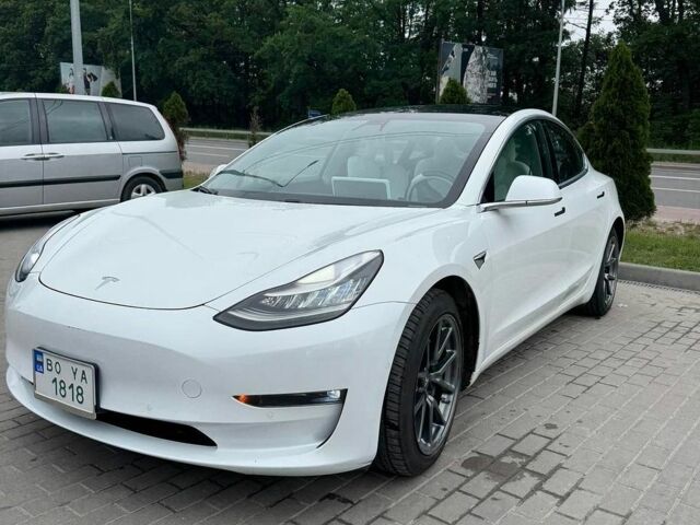 Білий Тесла Модель 3, об'ємом двигуна 0 л та пробігом 38 тис. км за 17500 $, фото 3 на Automoto.ua