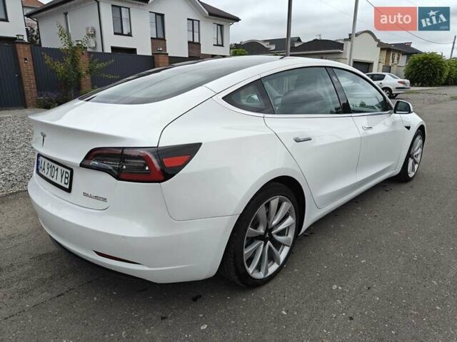 Білий Тесла Модель 3, об'ємом двигуна 0 л та пробігом 137 тис. км за 18600 $, фото 3 на Automoto.ua