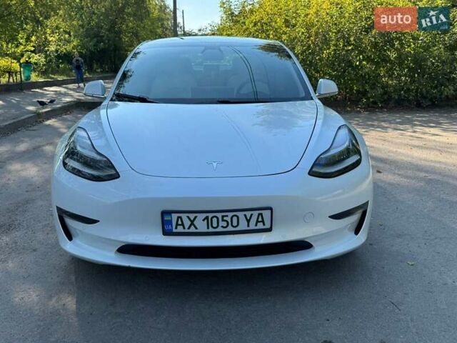 Белый Тесла Модель 3, объемом двигателя 0 л и пробегом 12 тыс. км за 18300 $, фото 8 на Automoto.ua