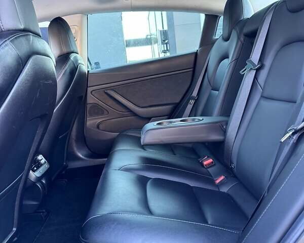 Белый Тесла Модель 3, объемом двигателя 0 л и пробегом 163 тыс. км за 14400 $, фото 15 на Automoto.ua