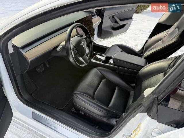 Білий Тесла Модель 3, об'ємом двигуна 0 л та пробігом 185 тис. км за 13800 $, фото 21 на Automoto.ua