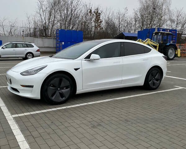 Белый Тесла Модель 3, объемом двигателя 0 л и пробегом 110 тыс. км за 17600 $, фото 11 на Automoto.ua