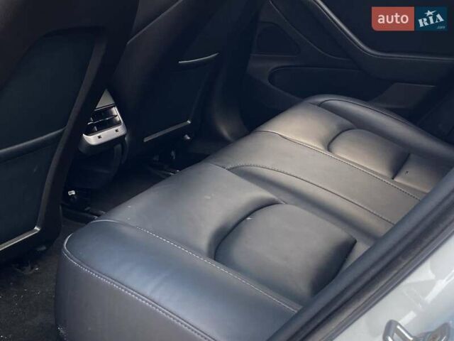 Белый Тесла Модель 3, объемом двигателя 0 л и пробегом 45 тыс. км за 17700 $, фото 14 на Automoto.ua