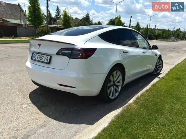 Белый Тесла Модель 3, объемом двигателя 0 л и пробегом 169 тыс. км за 17799 $, фото 13 на Automoto.ua