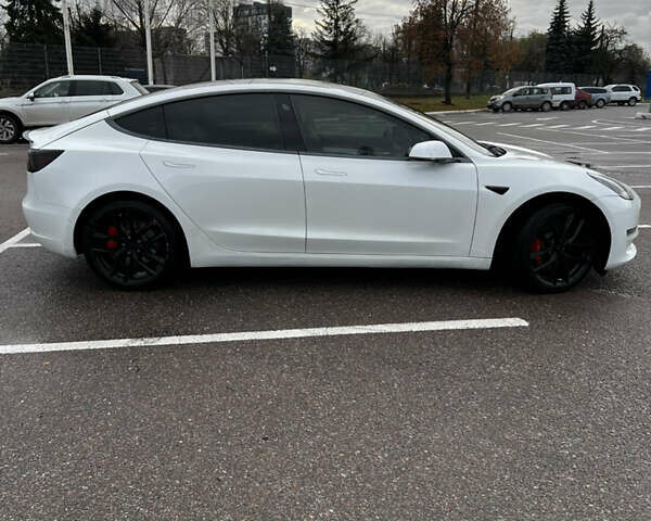 Білий Тесла Модель 3, об'ємом двигуна 0 л та пробігом 139 тис. км за 18900 $, фото 6 на Automoto.ua