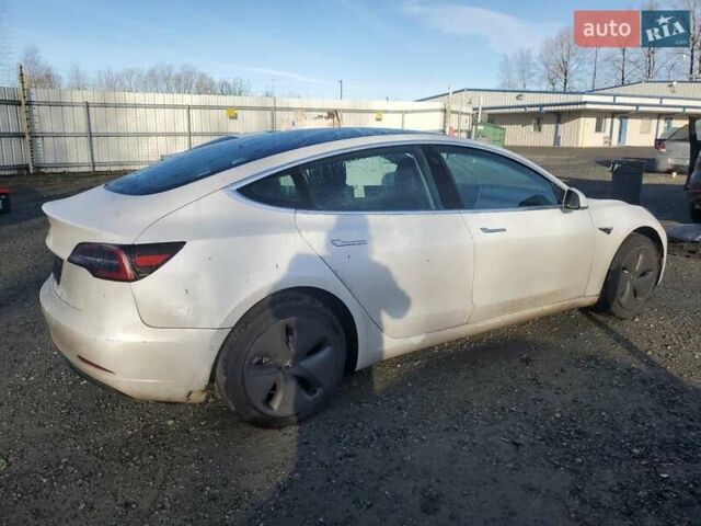 Белый Тесла Модель 3, объемом двигателя 0 л и пробегом 56 тыс. км за 11500 $, фото 2 на Automoto.ua