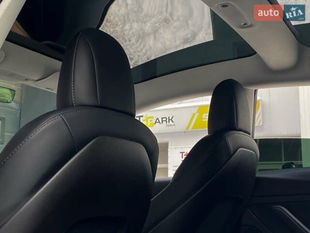 Белый Тесла Модель 3, объемом двигателя 0 л и пробегом 45 тыс. км за 17700 $, фото 15 на Automoto.ua