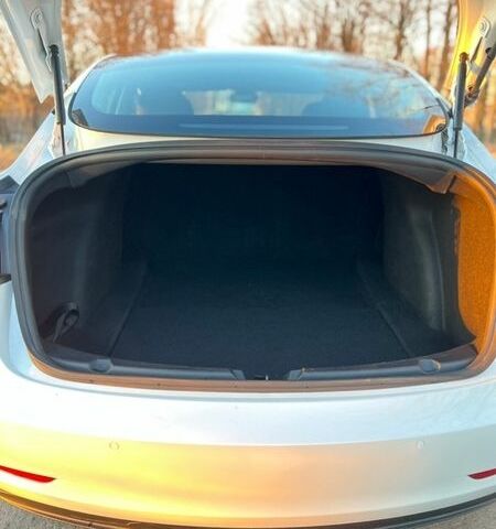 Белый Тесла Модель 3, объемом двигателя 0 л и пробегом 62 тыс. км за 22400 $, фото 29 на Automoto.ua