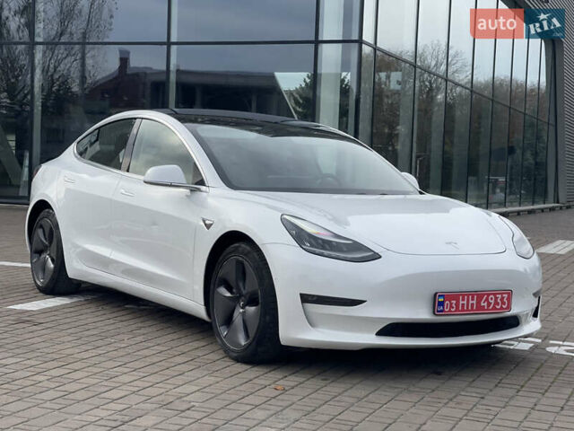 Белый Тесла Модель 3, объемом двигателя 0 л и пробегом 120 тыс. км за 17000 $, фото 16 на Automoto.ua