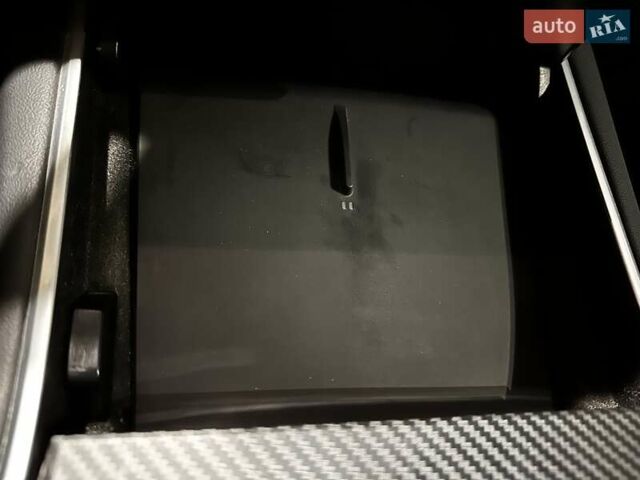 Білий Тесла Модель 3, об'ємом двигуна 0 л та пробігом 92 тис. км за 20999 $, фото 22 на Automoto.ua