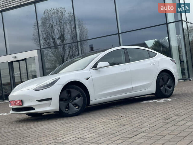 Белый Тесла Модель 3, объемом двигателя 0 л и пробегом 120 тыс. км за 17000 $, фото 5 на Automoto.ua