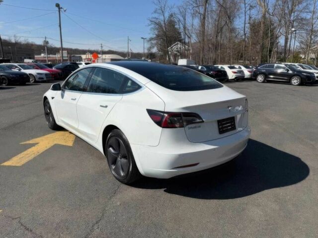 Білий Тесла Модель 3, об'ємом двигуна 0 л та пробігом 30 тис. км за 6900 $, фото 4 на Automoto.ua