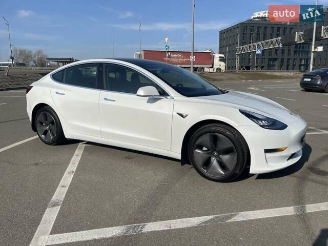 Білий Тесла Модель 3, об'ємом двигуна 0 л та пробігом 105 тис. км за 17200 $, фото 15 на Automoto.ua