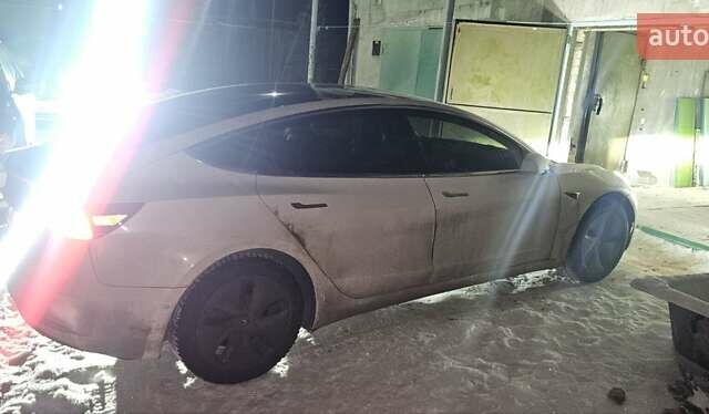 Белый Тесла Модель 3, объемом двигателя 0 л и пробегом 99 тыс. км за 16500 $, фото 2 на Automoto.ua