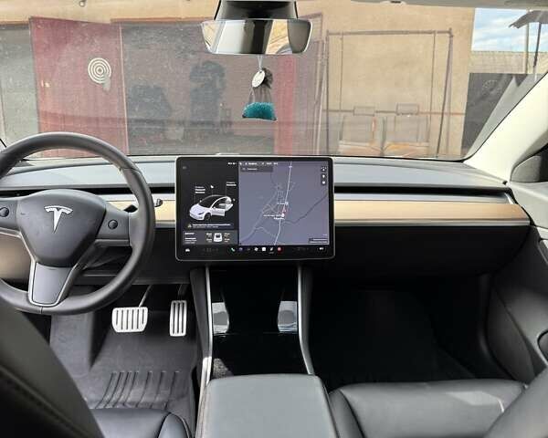 Белый Тесла Модель 3, объемом двигателя 0 л и пробегом 143 тыс. км за 18900 $, фото 22 на Automoto.ua