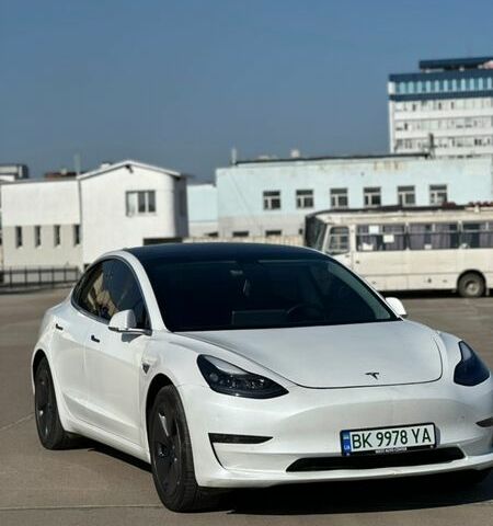Белый Тесла Модель 3, объемом двигателя 0 л и пробегом 196 тыс. км за 14400 $, фото 2 на Automoto.ua