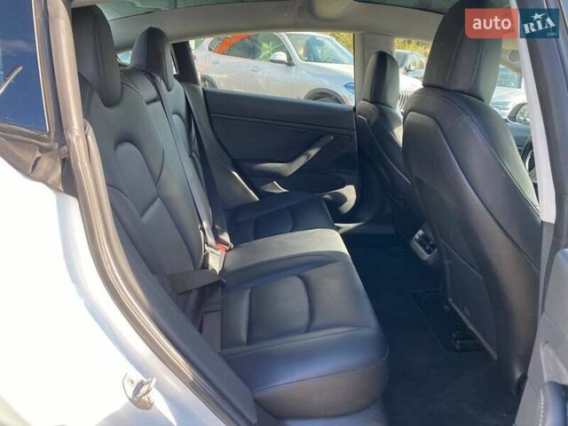 Белый Тесла Модель 3, объемом двигателя 0 л и пробегом 177 тыс. км за 17500 $, фото 15 на Automoto.ua
