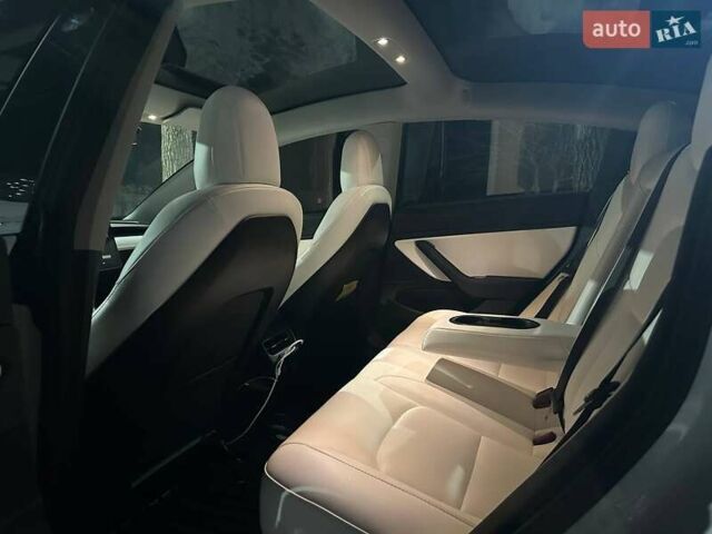 Белый Тесла Модель 3, объемом двигателя 0 л и пробегом 98 тыс. км за 16930 $, фото 21 на Automoto.ua