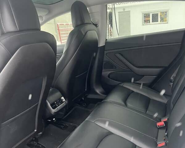 Белый Тесла Модель 3, объемом двигателя 0 л и пробегом 122 тыс. км за 19350 $, фото 14 на Automoto.ua