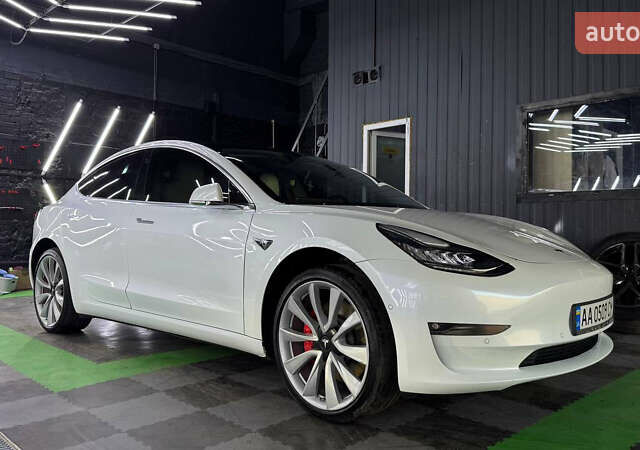 Белый Тесла Модель 3, объемом двигателя 0 л и пробегом 110 тыс. км за 26000 $, фото 21 на Automoto.ua