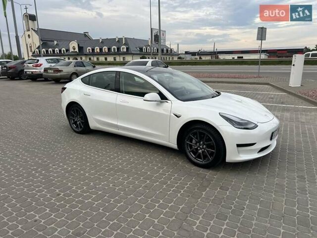 Білий Тесла Модель 3, об'ємом двигуна 0 л та пробігом 107 тис. км за 17500 $, фото 4 на Automoto.ua