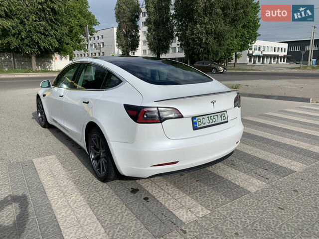 Белый Тесла Модель 3, объемом двигателя 0 л и пробегом 119 тыс. км за 18300 $, фото 5 на Automoto.ua