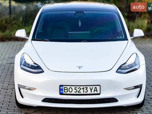 Белый Тесла Модель 3, объемом двигателя 0 л и пробегом 146 тыс. км за 17500 $, фото 1 на Automoto.ua