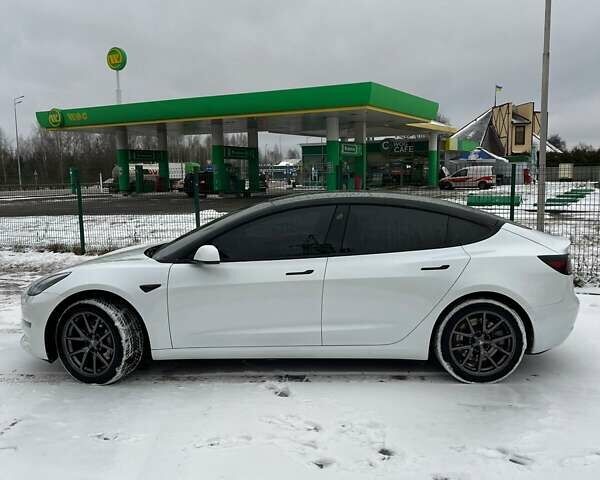 Білий Тесла Модель 3, об'ємом двигуна 0 л та пробігом 155 тис. км за 17600 $, фото 9 на Automoto.ua