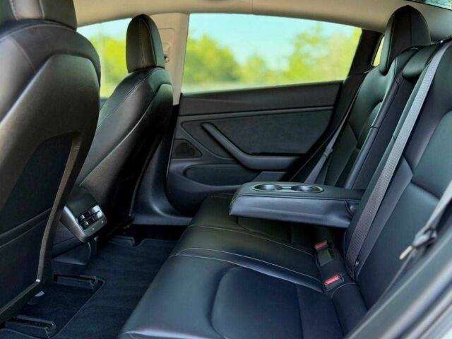 Белый Тесла Модель 3, объемом двигателя 0 л и пробегом 77 тыс. км за 21499 $, фото 16 на Automoto.ua