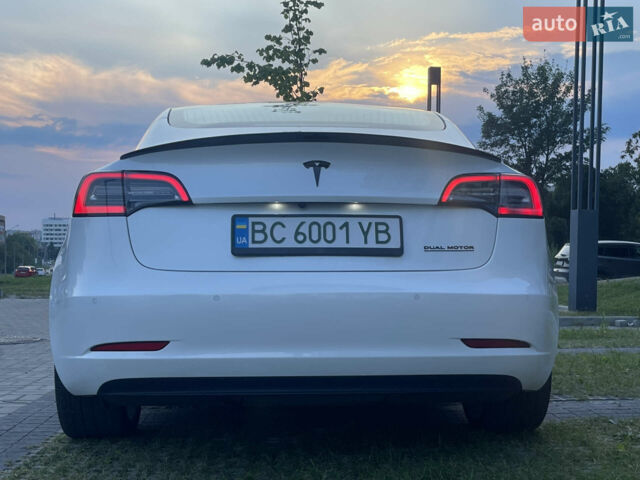 Белый Тесла Модель 3, объемом двигателя 0 л и пробегом 101 тыс. км за 23000 $, фото 19 на Automoto.ua