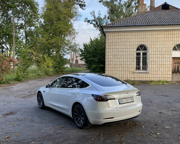 Белый Тесла Модель 3, объемом двигателя 0 л и пробегом 180 тыс. км за 1470 $, фото 4 на Automoto.ua