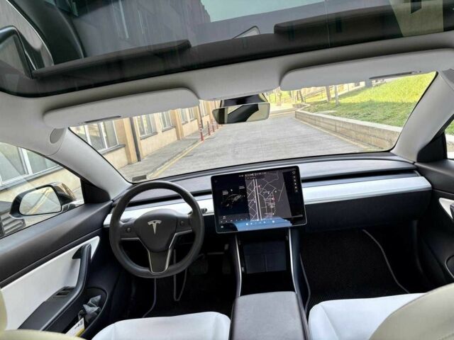 Білий Тесла Модель 3, об'ємом двигуна 0 л та пробігом 12 тис. км за 13200 $, фото 9 на Automoto.ua