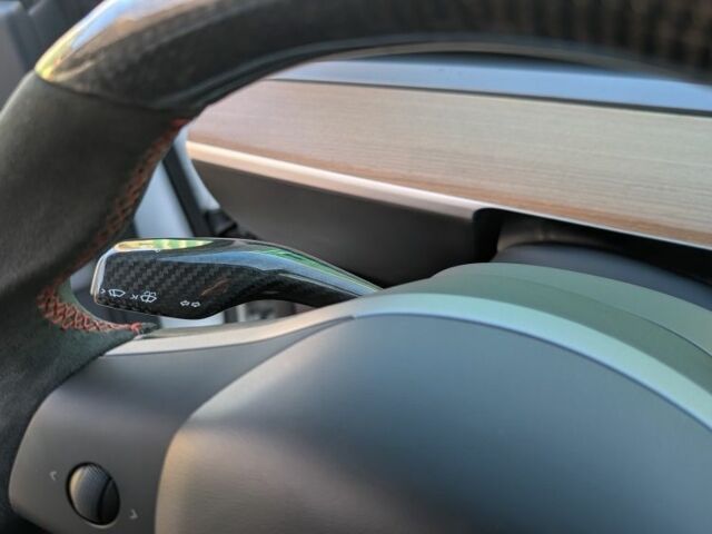 Білий Тесла Модель 3, об'ємом двигуна 0 л та пробігом 120 тис. км за 19700 $, фото 16 на Automoto.ua