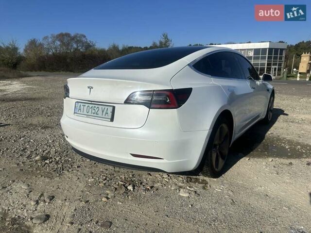Білий Тесла Модель 3, об'ємом двигуна 0 л та пробігом 90 тис. км за 17500 $, фото 5 на Automoto.ua
