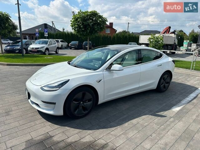 Белый Тесла Модель 3, объемом двигателя 0 л и пробегом 108 тыс. км за 17000 $, фото 1 на Automoto.ua